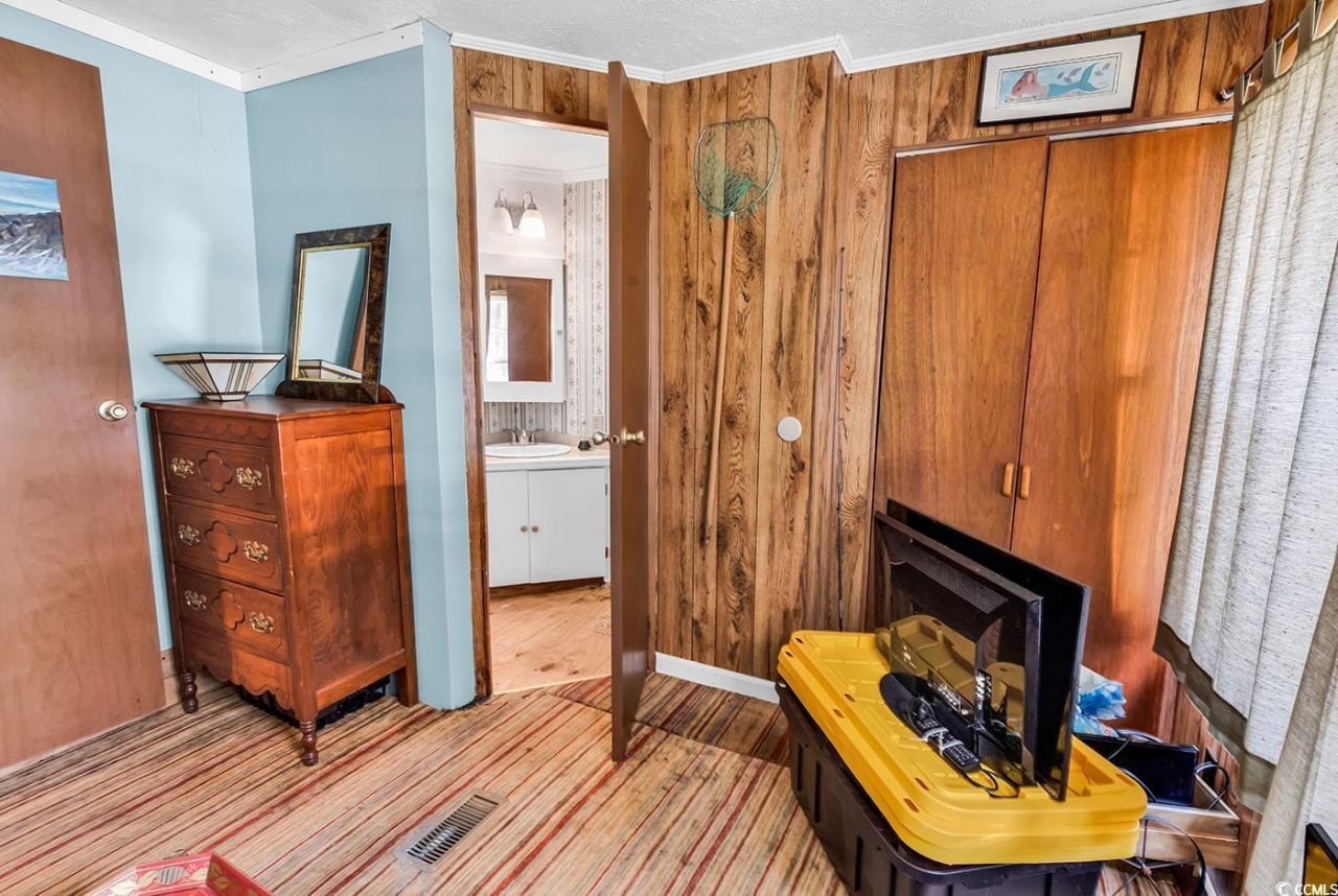 155 Ridgeway Loop Photo 16