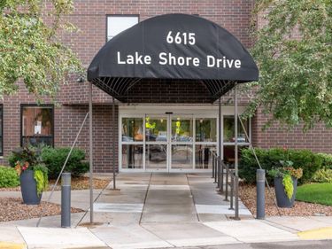6615 Lake Shore Drive S, Unit 410, Richfield, MN 55423