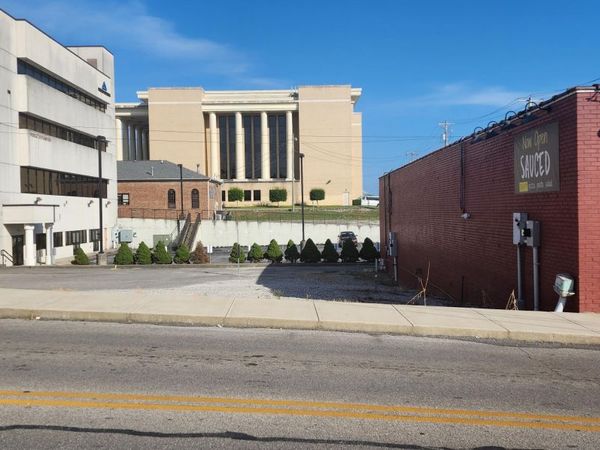 110 W Fourth Street, London, KY 40744