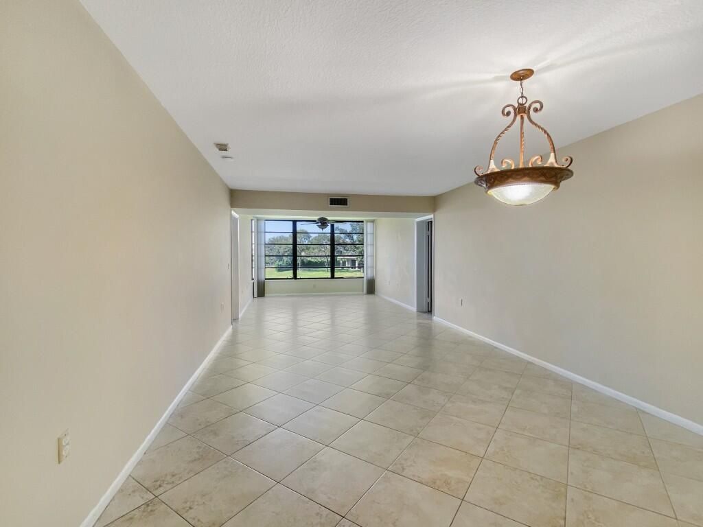3520 Whitehall Drive, Unit 203, West Palm Beach, FL 33401 Photo