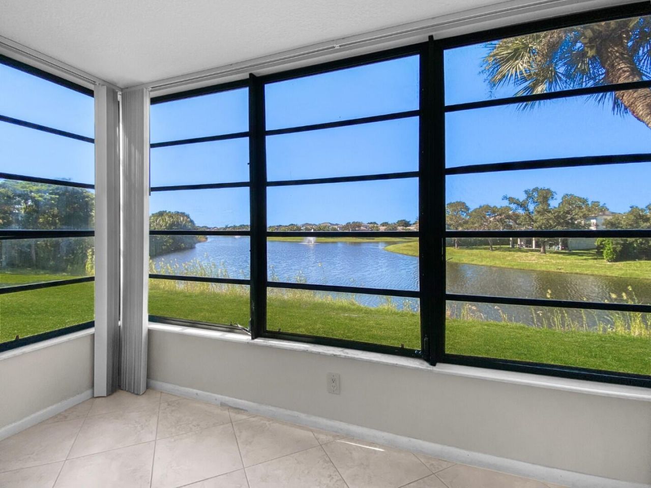 3520 Whitehall Drive, Unit 203, West Palm Beach, FL 33401 Photo