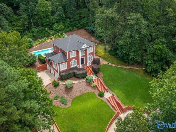 174 Greenbrier Road, Gadsden, AL 35901