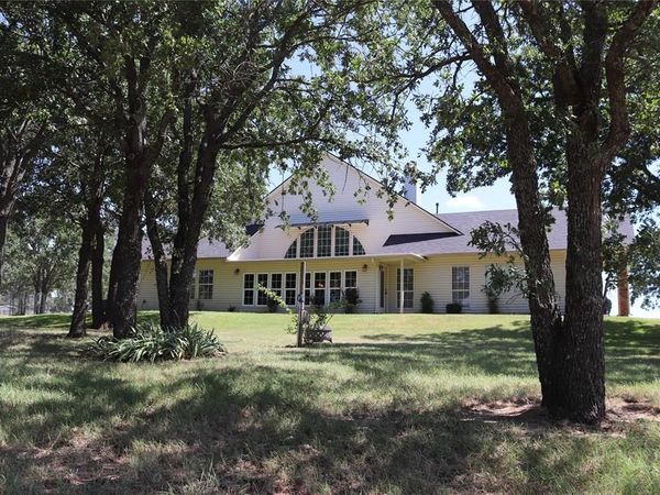 2642 Huddleston, Sunset, TX 76270