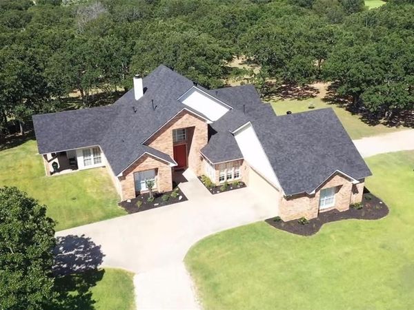 2642 Huddleston, Sunset, TX 76270