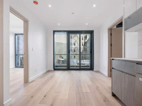 4262 Hunter Street, Unit 3C, Long Island City, NY 11101