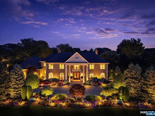 196 Vaccaro Drive, CRESSKILL, NJ 07626