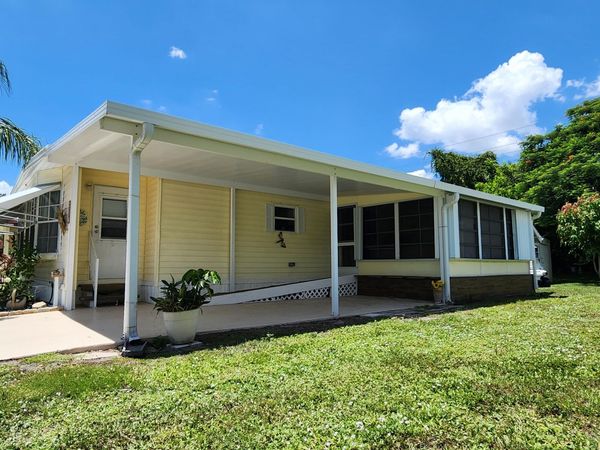 218 W Caribbean, Port St. Lucie, FL 34952