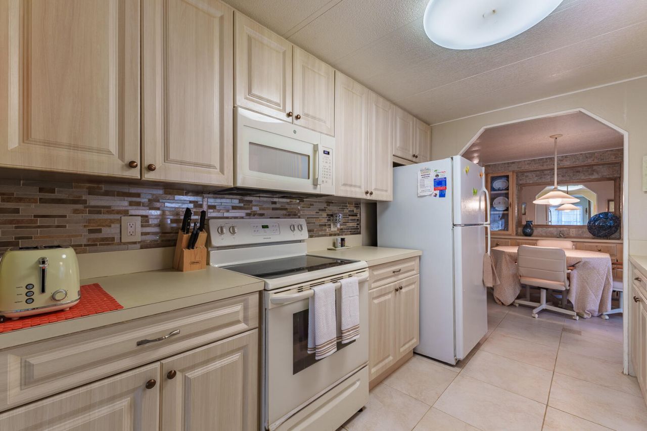 218 W Caribbean, Port Saint Lucie, FL 34952 Photo