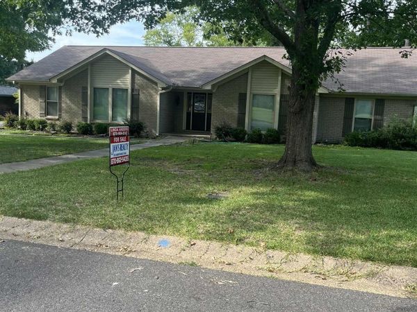 2512 REGENCY Streets, Magnolia, AR 71753