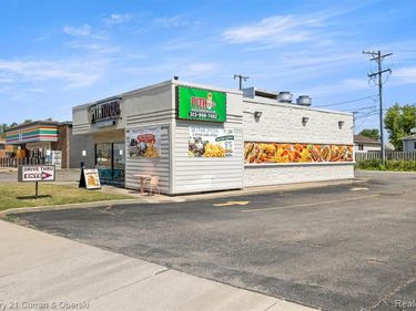 986 Southfield Road, Lincoln Park, MI 48146