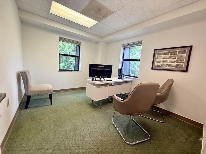 1170 Old Henderson Road, Unit 220, Columbus, OH 43220 Photo 10