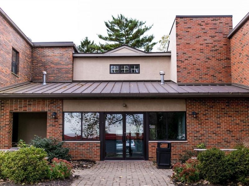 1170 Old Henderson Road, Unit 220, Columbus, OH 43220 Photo 3
