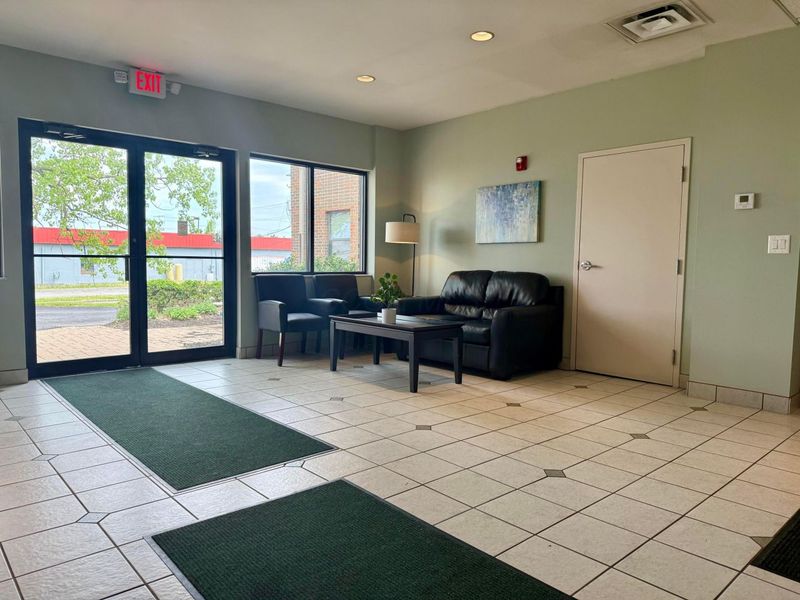 1170 Old Henderson Road, Unit 220, Columbus, OH 43220 Photo 4