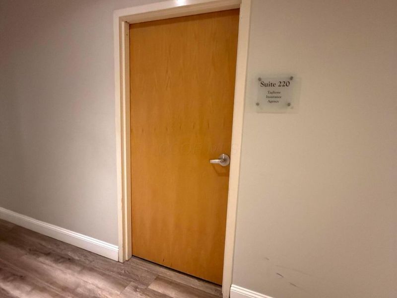 1170 Old Henderson Road, Unit 220, Columbus, OH 43220 Photo 7