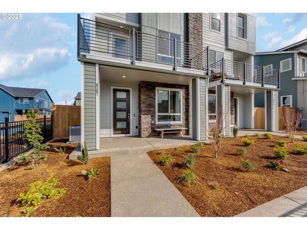 8267 SE BLANTON ST, Hillsboro, OR 97123
