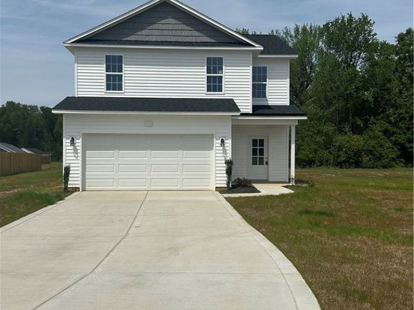 18 Chariot Circle, Lumber Bridge, NC 28357