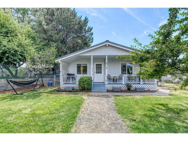 216 E WASHINGTON ST, Athena, OR 97813