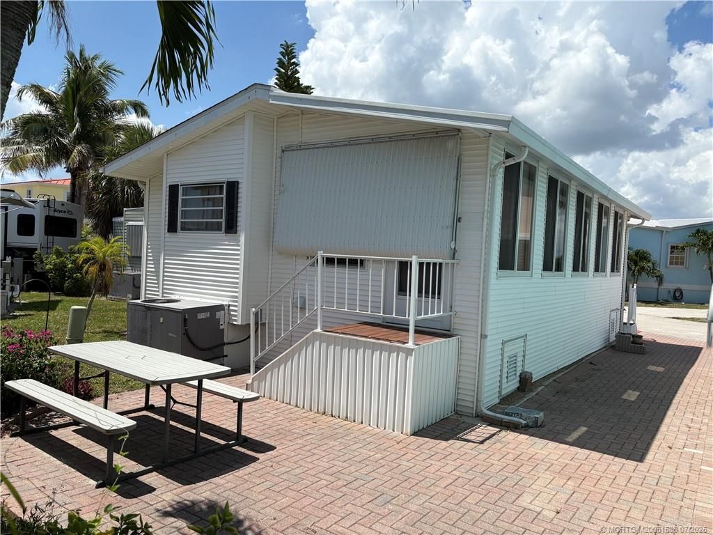 1214 Nettles Boulevard, Jensen Beach, FL 34957 Photo