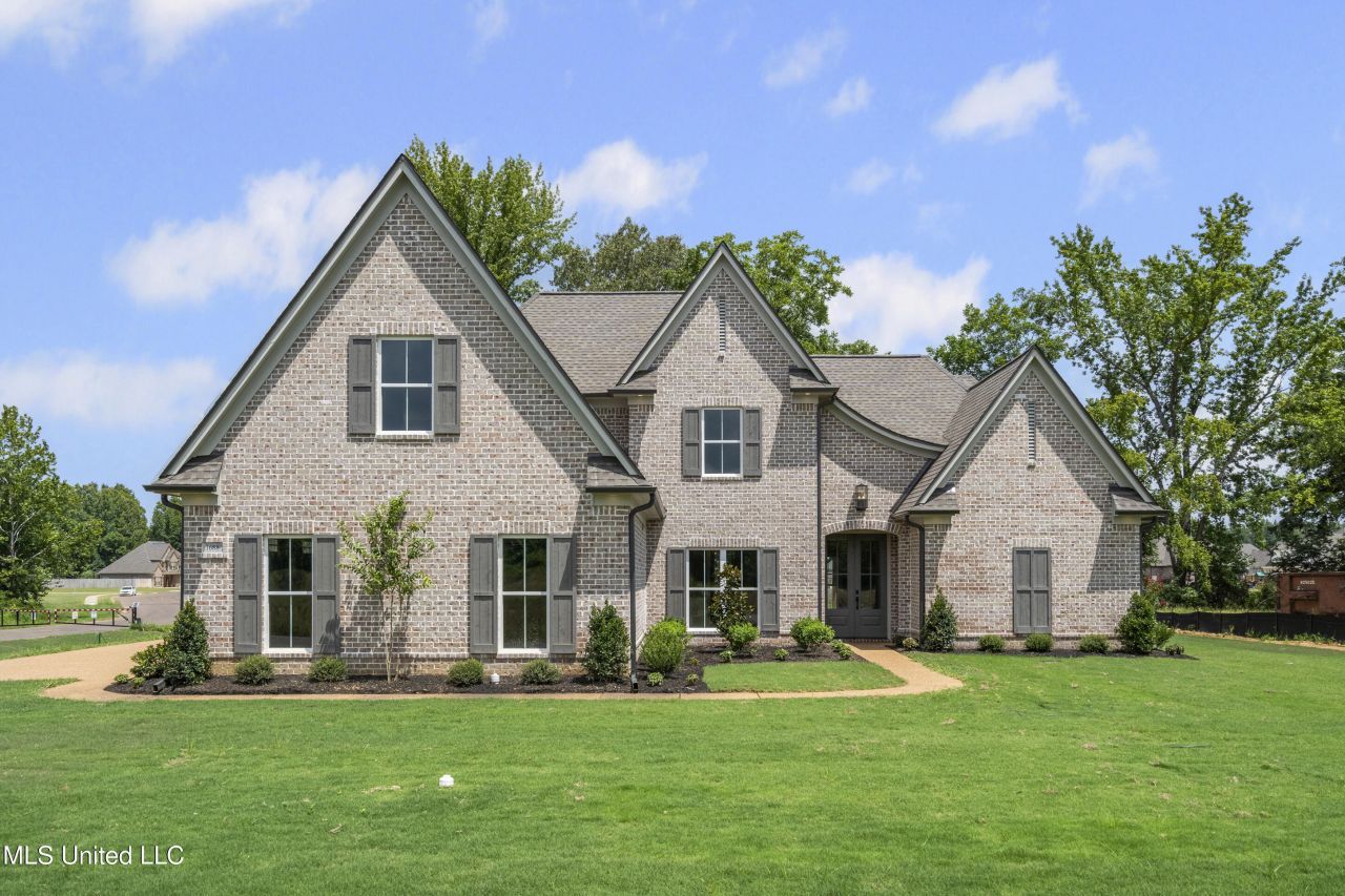 1688 Ashtons Lane Lane, Hernando, MS 38632 Main Photo