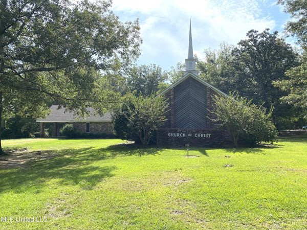 1110 S 35 Highway, Forest, MS 39074