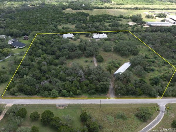1210 Whispering Woods, New Braunfels, TX 78132