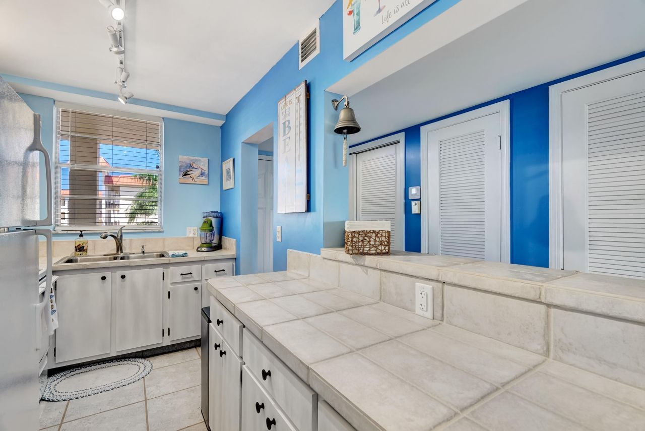 100 Paradise Harbour Boulevard, Unit 408, North Palm Beach, FL 33408 Photo