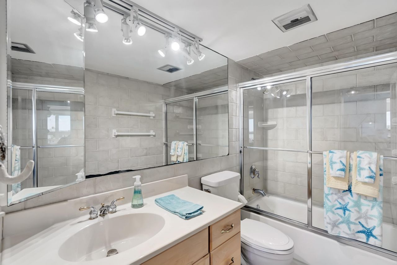 100 Paradise Harbour Boulevard, Unit 408, North Palm Beach, FL 33408 Photo