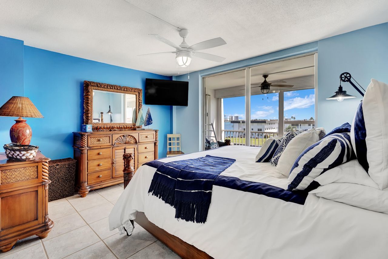 100 Paradise Harbour Boulevard, Unit 408, North Palm Beach, FL 33408 Photo