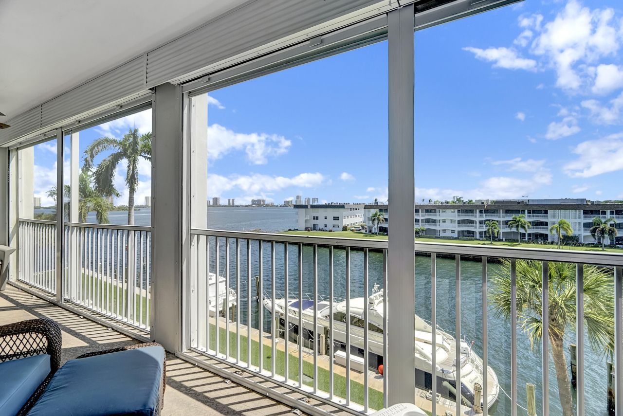 100 Paradise Harbour Boulevard, Unit 408, North Palm Beach, FL 33408 Photo