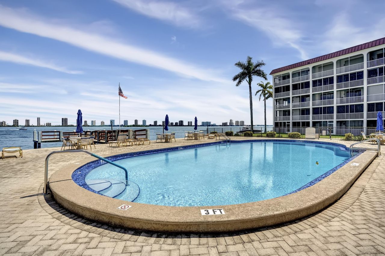 100 Paradise Harbour Boulevard, Unit 408, North Palm Beach, FL 33408 Photo