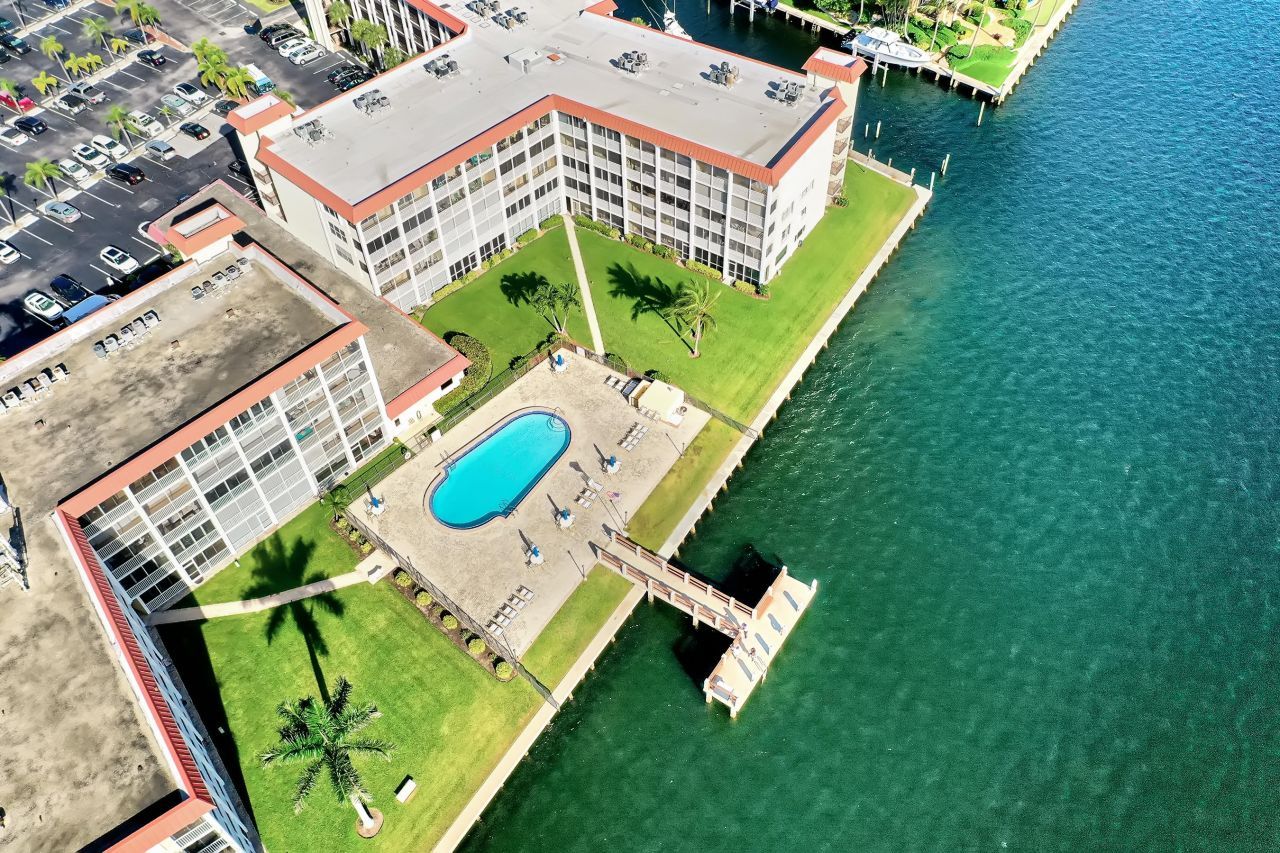 100 Paradise Harbour Boulevard, Unit 408, North Palm Beach, FL 33408 Photo