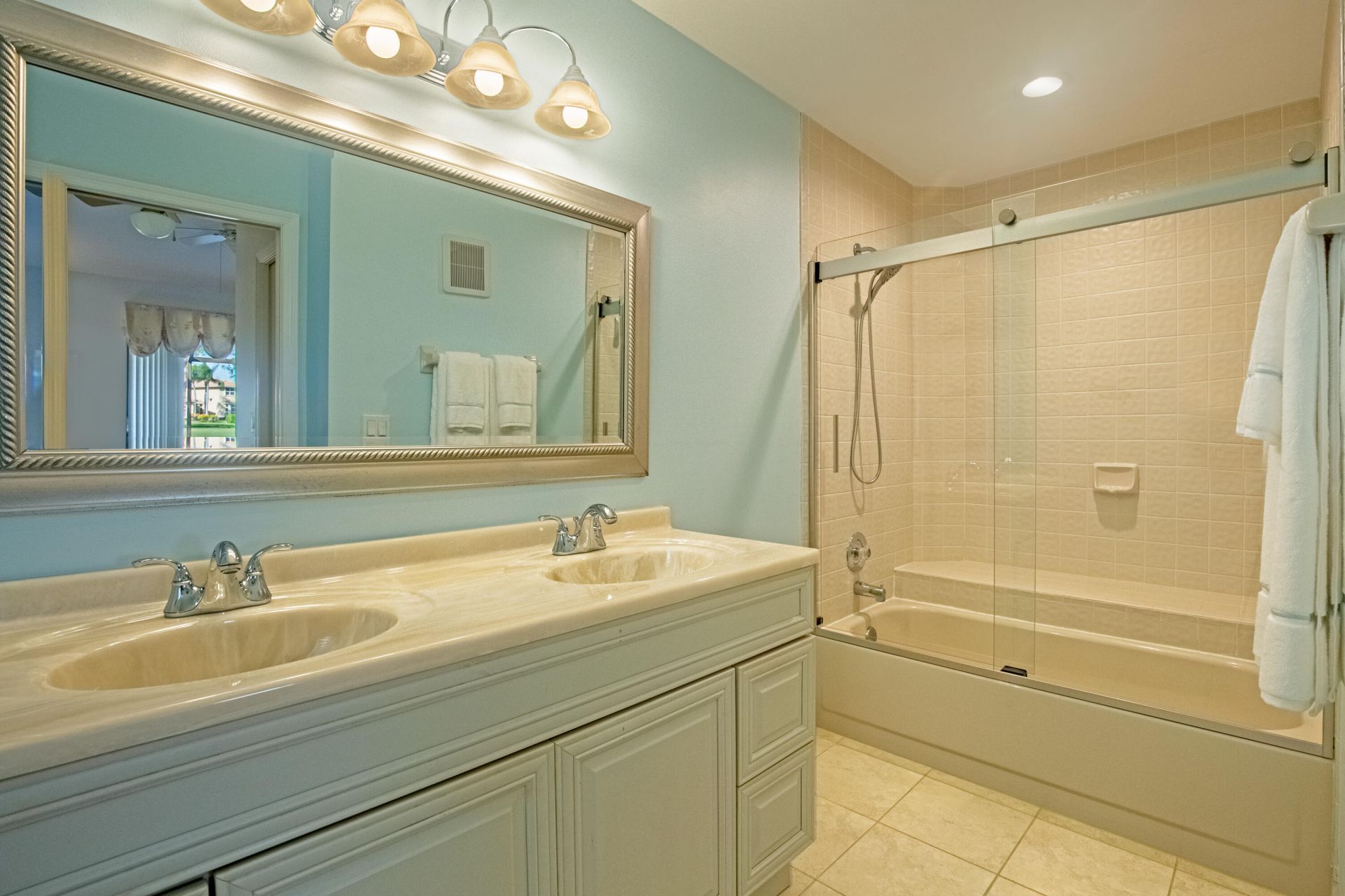 533 Prestwick Circle, Palm Beach Gardens, FL 33418 Photo