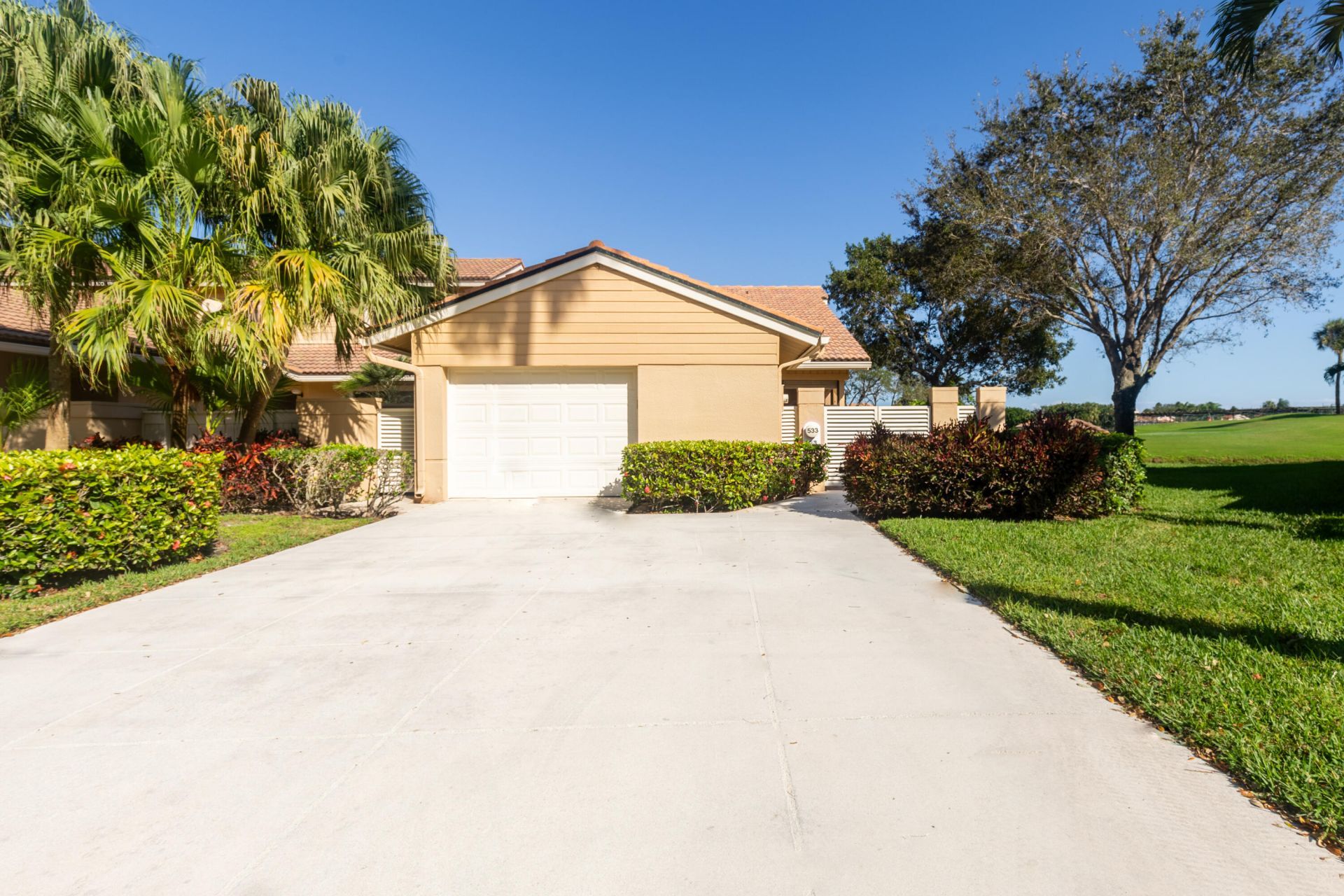 533 Prestwick Circle, Palm Beach Gardens, FL 33418 Photo