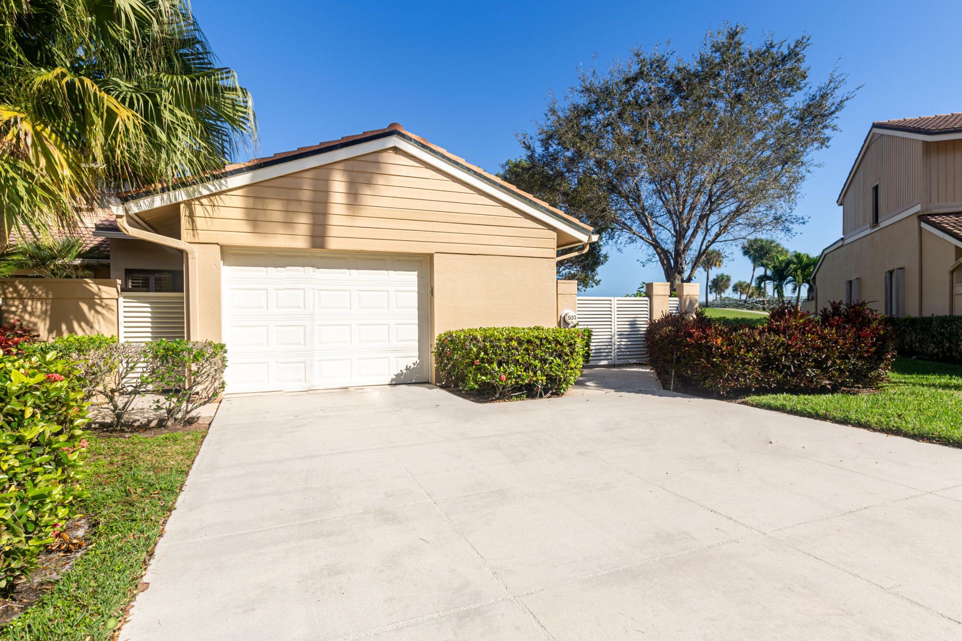 533 Prestwick Circle, Palm Beach Gardens, FL 33418 Photo