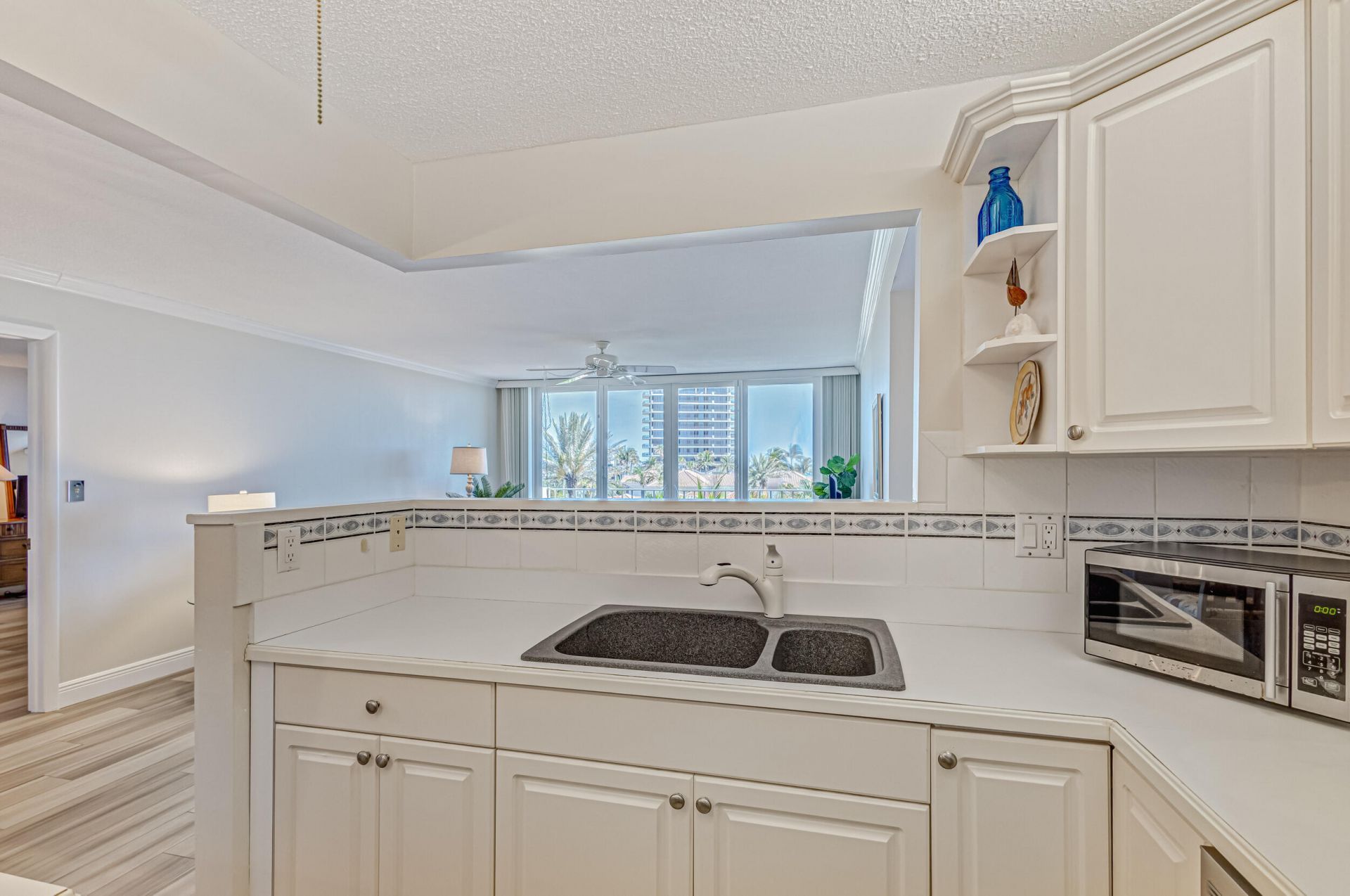 630 Ocean Drive, Unit 505, Juno Beach, FL 33408 Photo