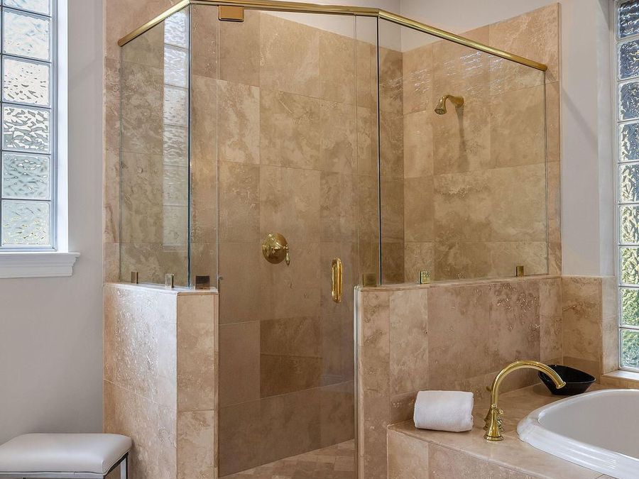 Property Image 100