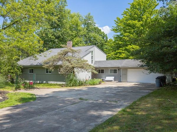 7547 N Linden Lane, Cleveland, OH 44130
