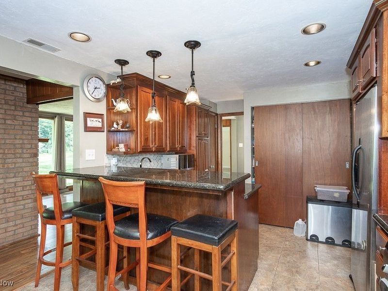 7547 N Linden Lane, Cleveland, OH 44130 Photo 12