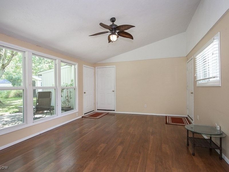 7547 N Linden Lane, Cleveland, OH 44130 Photo 5