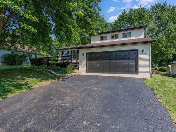 1855 E Choctaw Drive, London, OH 43140