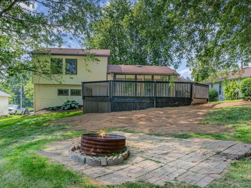 1855 E Choctaw Drive, London, OH 43140 Photo 17