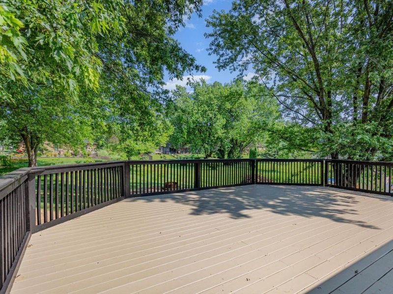 1855 E Choctaw Drive, London, OH 43140 Photo 9