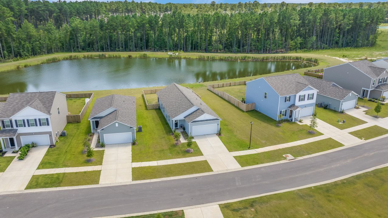 256 Phoenix Drive Photo 4