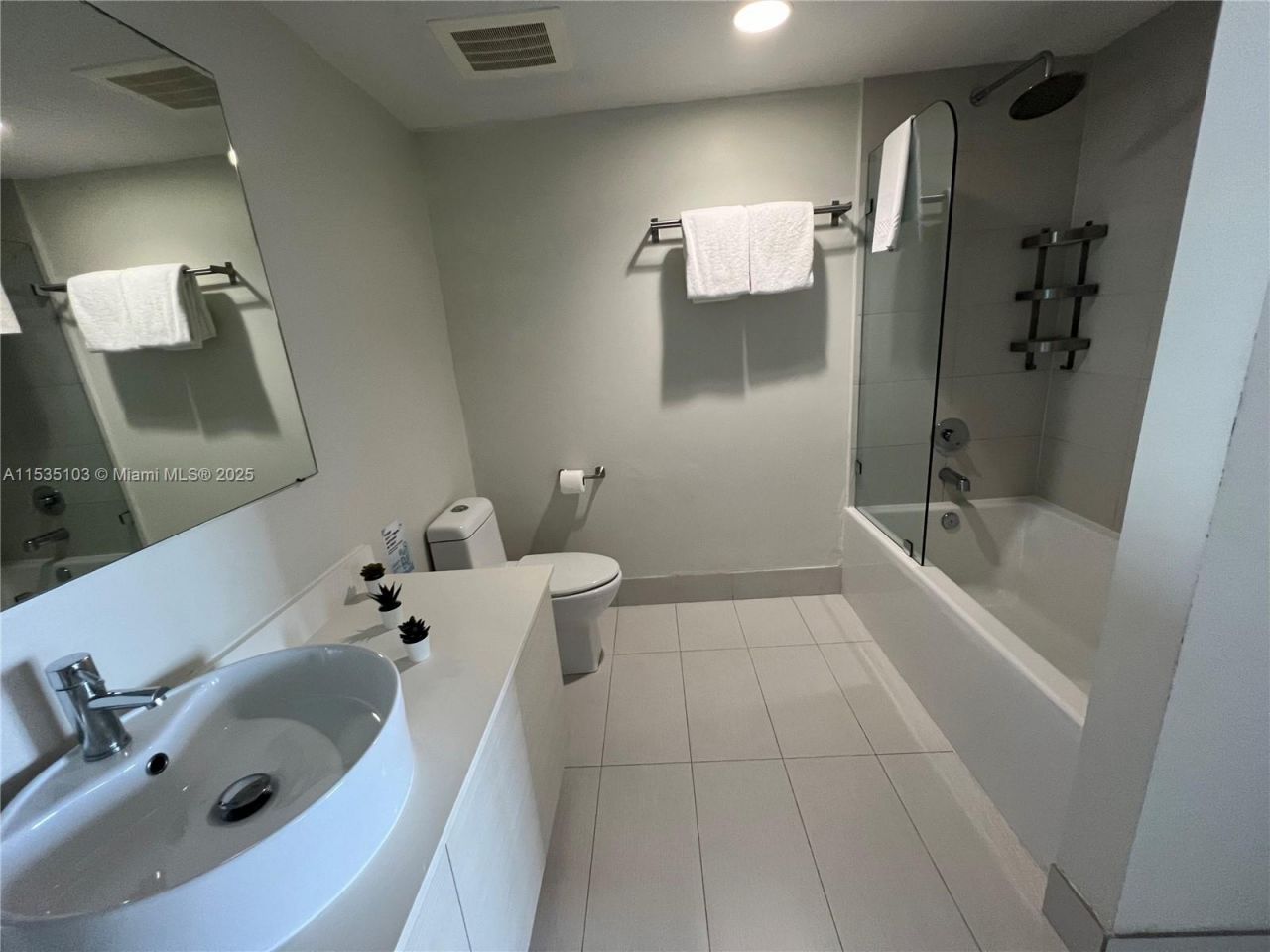 2600 E Hallandale Beach Blvd, Unit T3107, Hallandale Beach, FL 33009 Photo