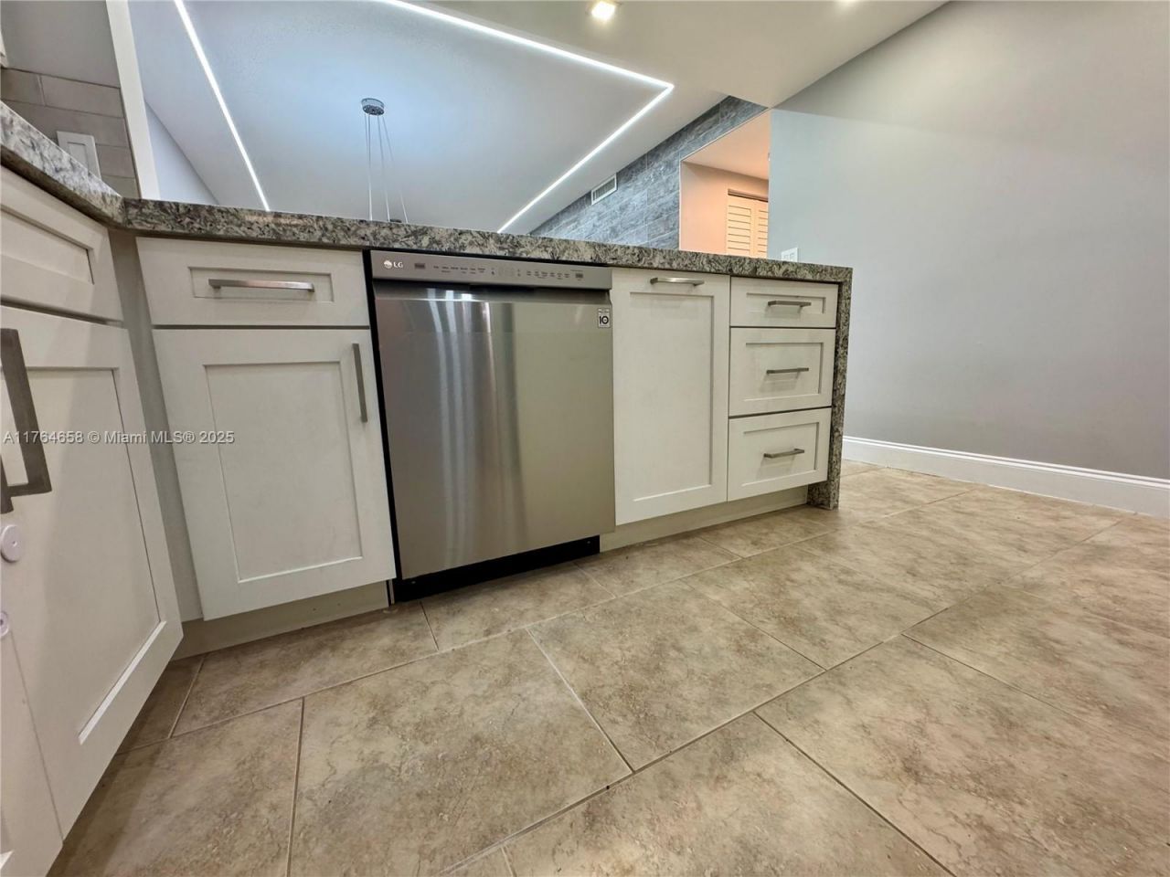 8437 Forest Hills Drive, Unit 103, Coral Springs, FL 33065 Photo