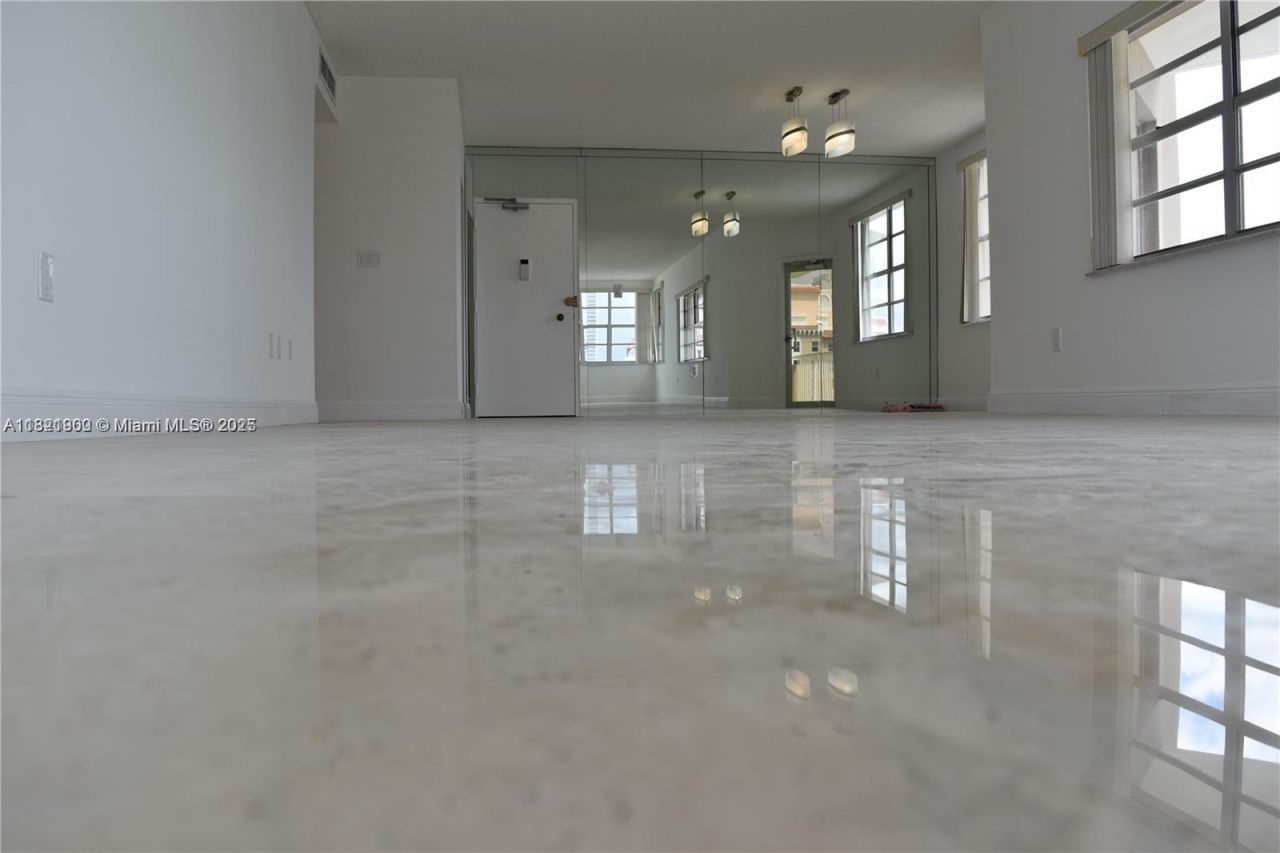 1950 S Ocean Dr, Unit 16F, Hallandale Beach, FL 33009 Photo