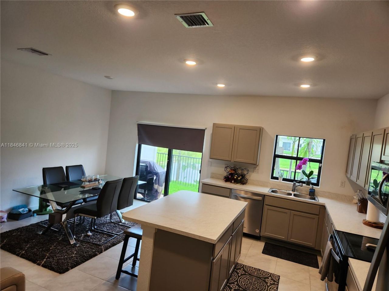 880 NW 3rd Way, Unit 880, Pompano Beach, FL 33060 Photo