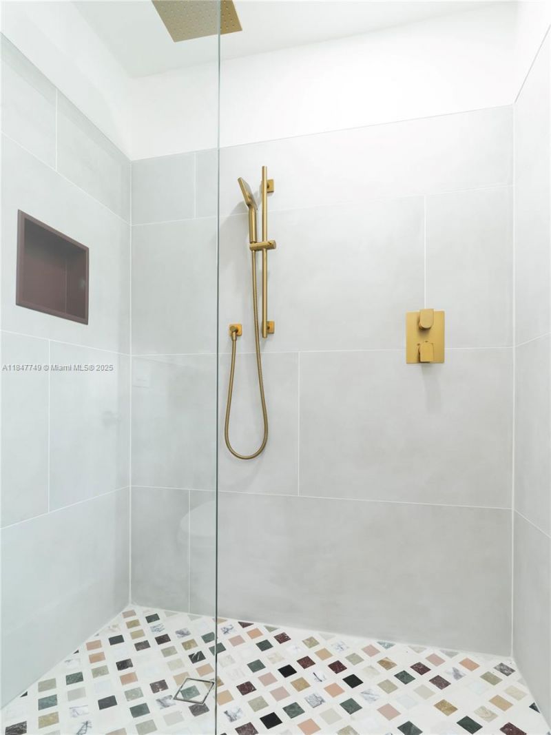 690 NE 118th St, Biscayne Park, FL 33161 Photo