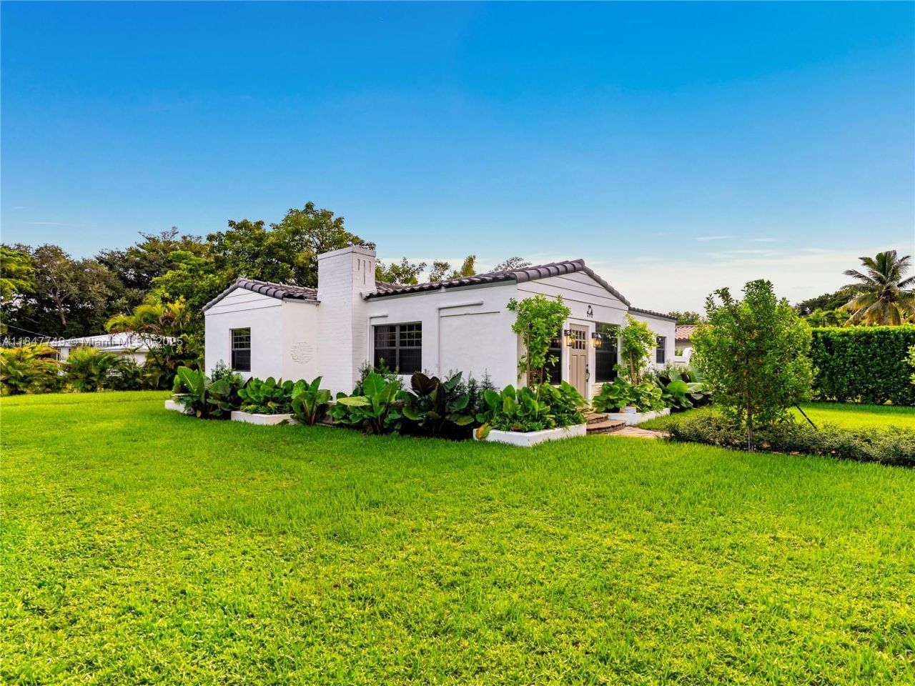 690 NE 118th St, Biscayne Park, FL 33161 Photo