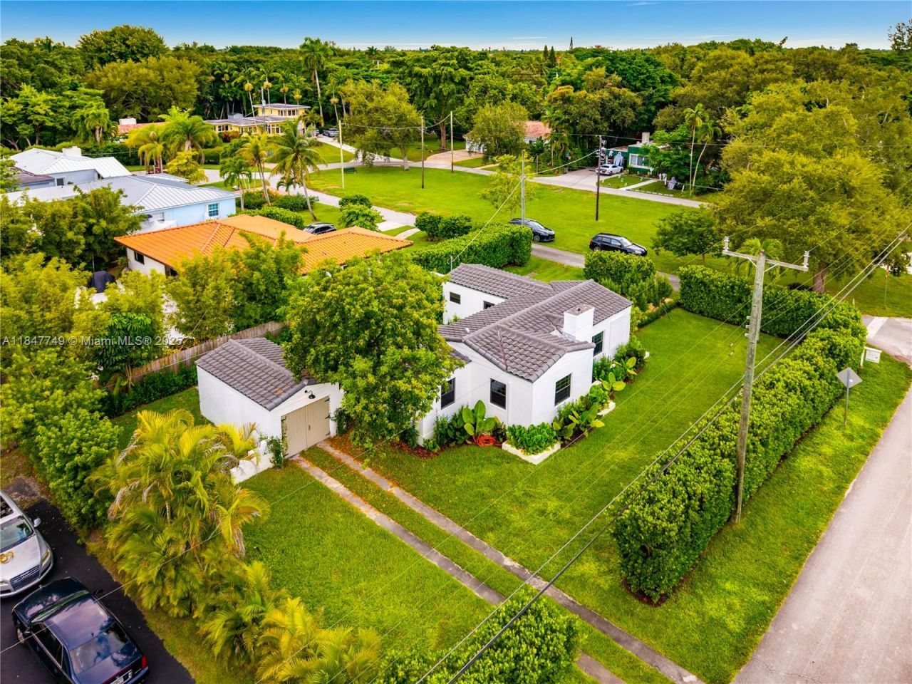 690 NE 118th St, Biscayne Park, FL 33161 Photo